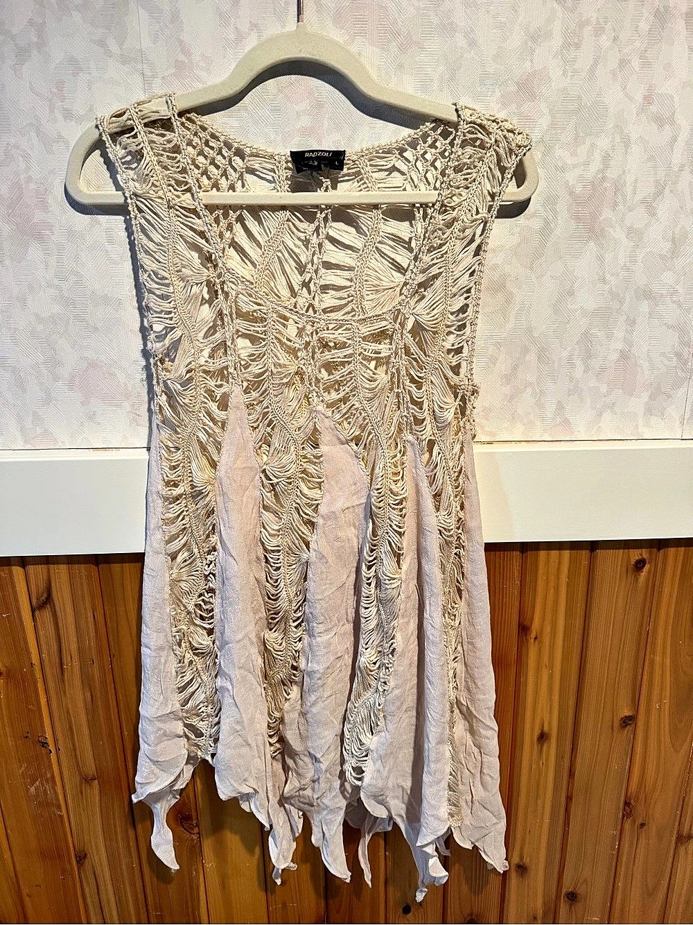 Radzoli Lace tunic in Cream Size Large